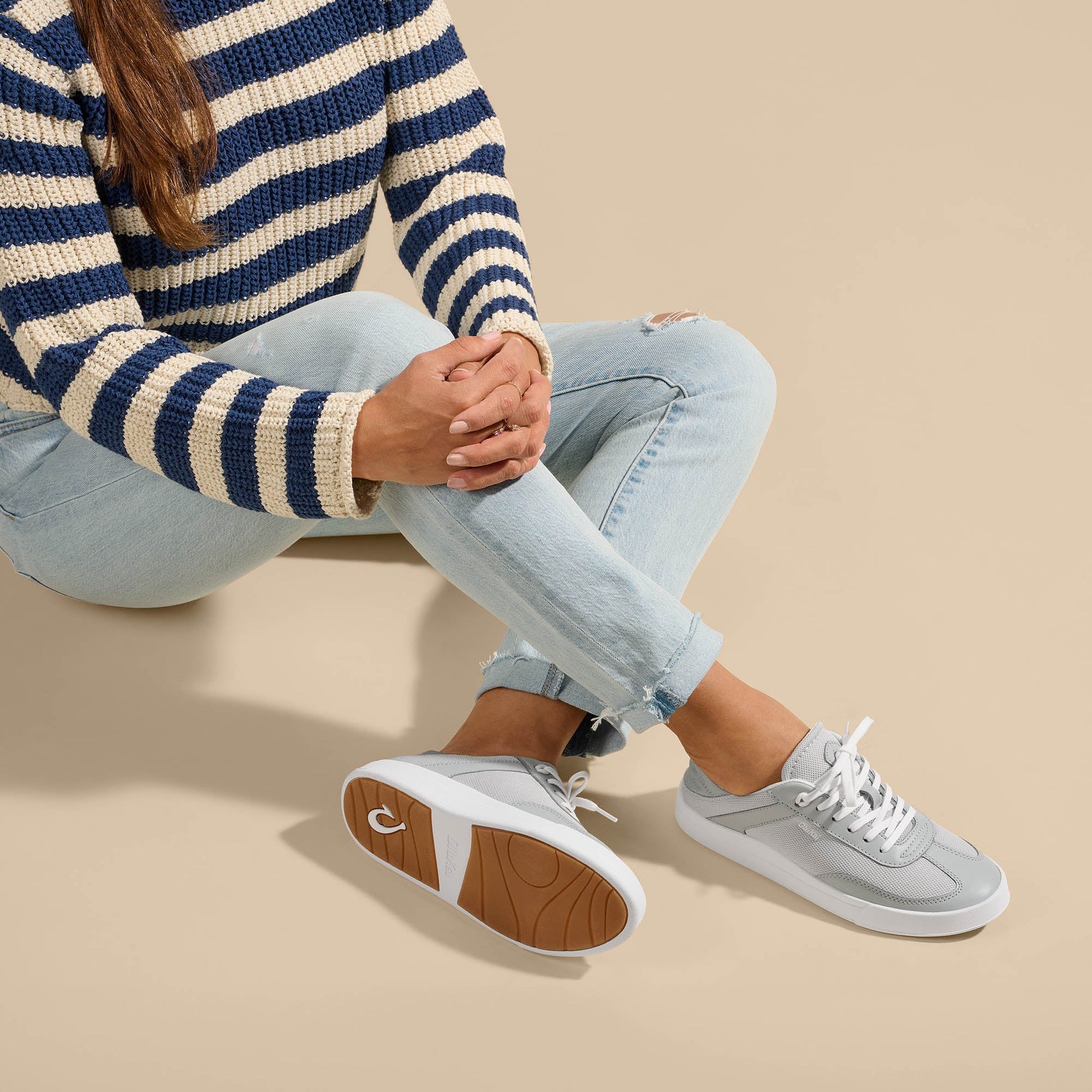 Cloud Grey / Pale Grey